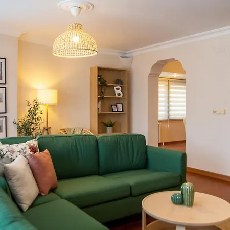 Balcony & Sea View Flat In Karsiyaka * Izmir