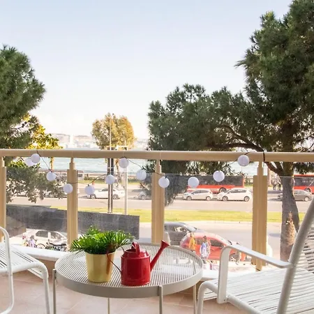 Balcony & Sea View Flat In Karsiyaka * Izmir